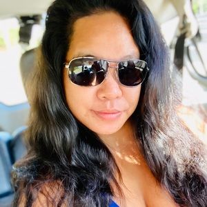 Meet your Posher, Riah